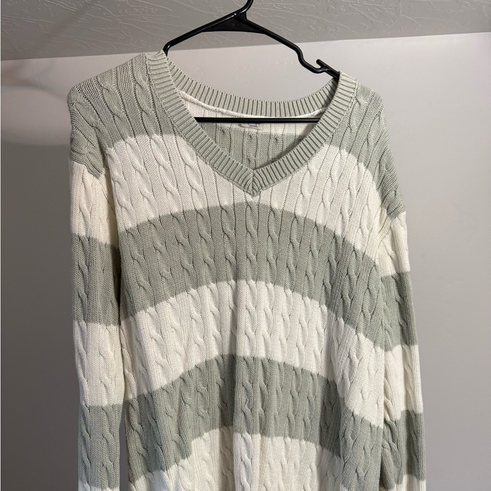 Brandy Melville Cream Cable Knit Sweater